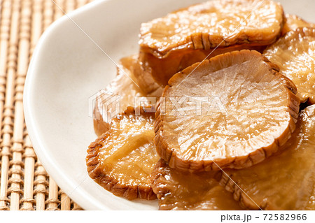 秋田の郷土食のひとつ、いぶり漬け(いぶりがっこ)。 72582966