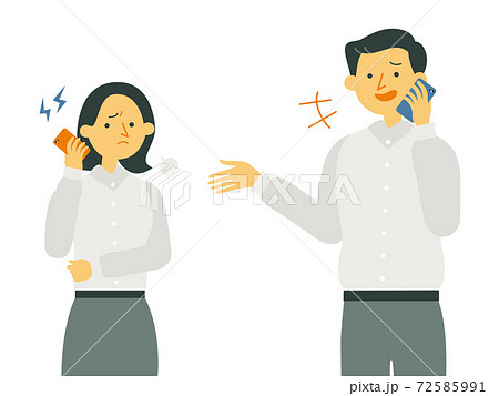 電話で男性のグチを聞く女性 72585991