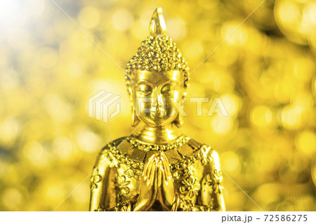 金の仏像の写真素材 [72586275] - PIXTA