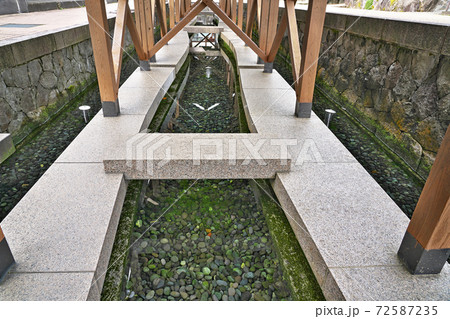【名水百選 御清水】 福井県大野市泉町 【名水百選 御清水】 福井県大野市泉町 72587235