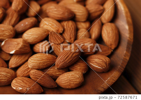 アーモンド 72587671