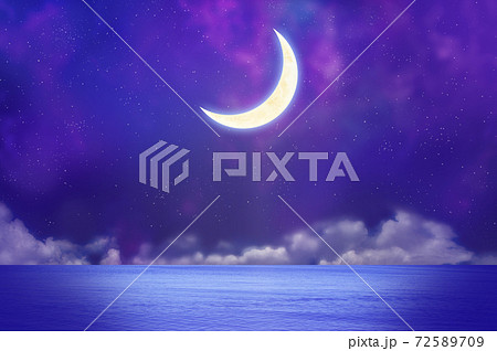 三日月と夜の海と雲のイラスト素材 [72589709] - PIXTA