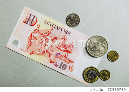 シンガポールドル 72589789