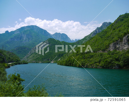 ヤブラニツァ湖 72591065