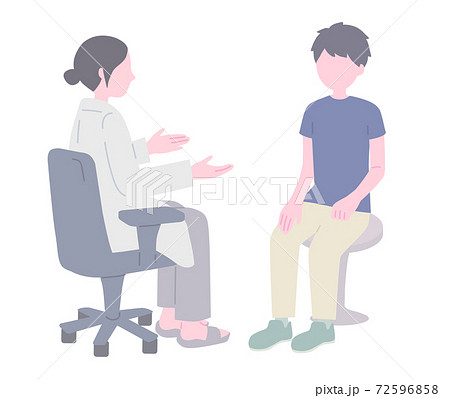 診察を受ける男性 72596858