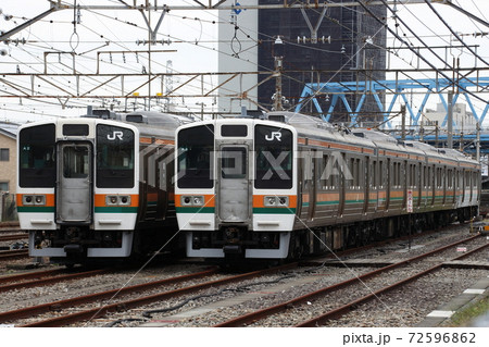 高崎近郊へ転用改造待ちの、高崎線211系 高崎近郊へ転用改造待ちの、高崎線211系 72596862