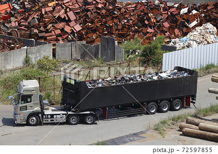 新潟港の産業廃棄物 新潟港の産業廃棄物 72597855