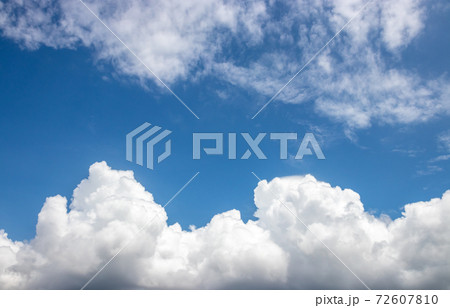 青空と雲の画像素材 72607810