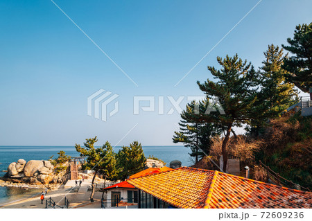 Huhuam temple with sea in Yangyang, Korea Huhuam temple with sea in Yangyang, Korea 72609236
