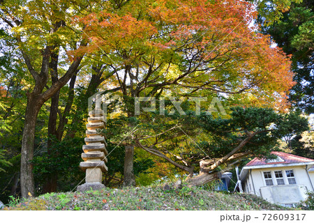秋の山縣有朋記念館　　＃98 72609317