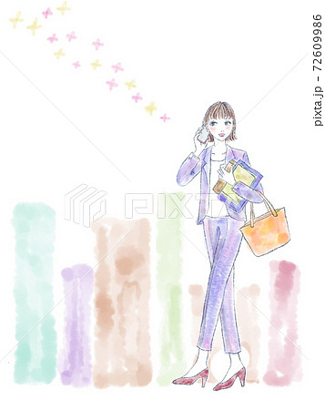 オフィス街と女性オシャレOL 72609986