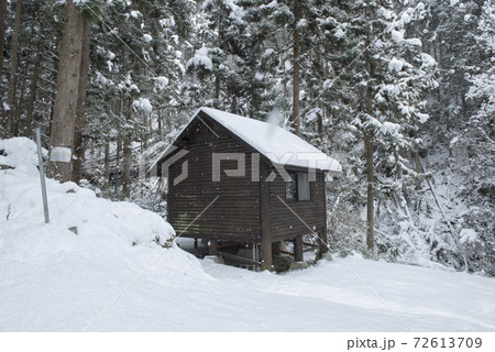 雪彦山の山小屋 兵庫県姫路市 の写真素材