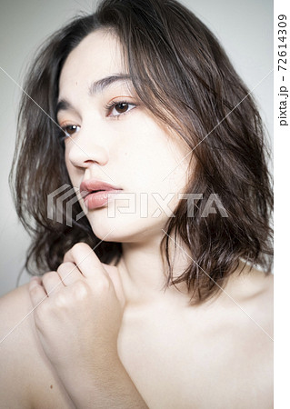 女性のビューティーポートレート 72614309
