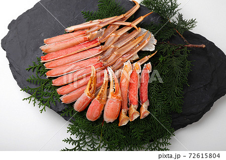 プレート上のズワイガニの足 プレート上のズワイガニの足 72615804