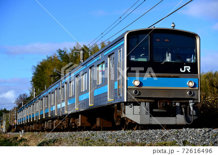 奈良線を走る205系普通電車4両 72616496