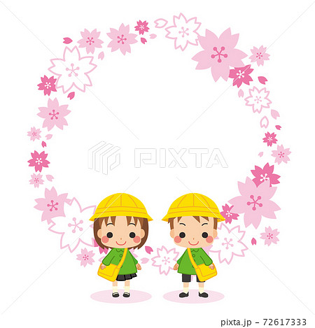 幼稚園に入園する可愛い女の子と男の子のイラスト 仲良しキッズペア 桜フレームのイラスト素材
