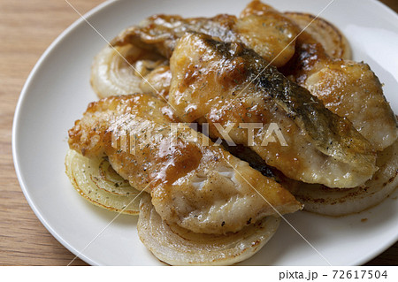 鱈のガーリックバター醤油焼き 72617504