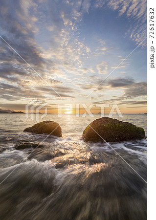 Dawn at sea Dawn at sea 72617632