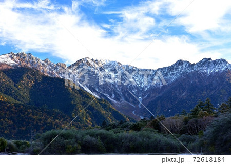 新雪の穂高岳 72618184