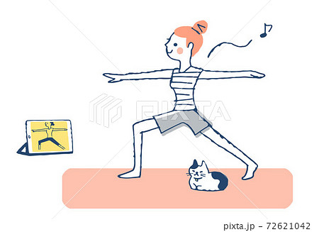 オンラインでヨガをする女性 72621042