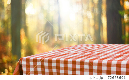 Empty table background Empty table background 72623691
