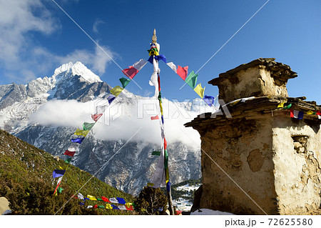 ネパール　エベレスト街道の景色 72625580