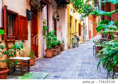 traditioanl colorful narrown streets of Greek town Rethymno, Crete island 72626530