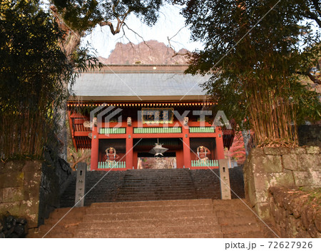 妙義神社と紅葉の妙義山 72627926