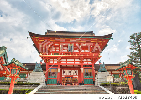 【京都府】5月・新緑時期の伏見稲荷大社 【京都府】5月・新緑時期の伏見稲荷大社 72628409