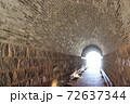 レンガのトンネル 72637344