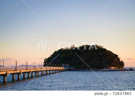 夕方の竹島 72637865