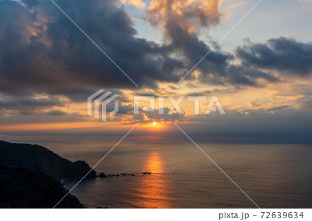 横浪半島 日の出 冬 (高知県) 横浪半島 日の出 冬 (高知県) 72639634