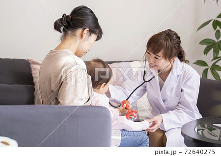 小児科／赤ちゃんと医者 72640275