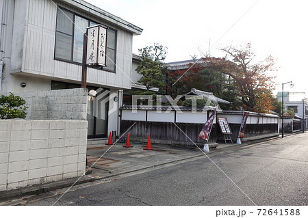 岩国市岩国1丁目大明小路の風景　料亭旅館「半月庵」 72641588