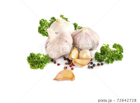 garlic, parsley and pepper isolated on white background garlic, parsley and pepper isolated on white background 72642728