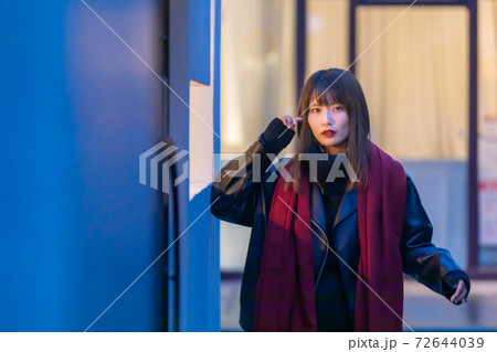 かっこいい 女性 クール かっこいい 女性 クール 72644039