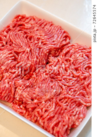 ひき肉 牛豚合挽 72645574