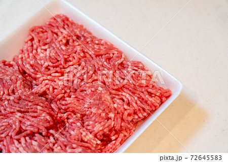 ひき肉 牛豚合挽 72645583