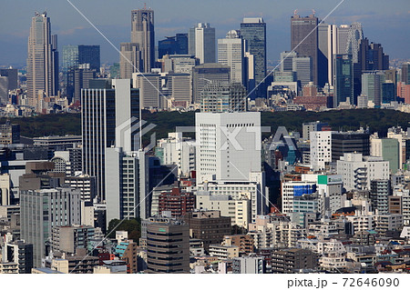大都市東京の新宿高層ビル群の風景の写真素材 大都市東京の新宿高層ビル群の風景の写真素材