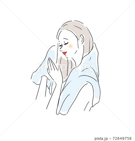洗髪後髪をふく美しい女性 72649756