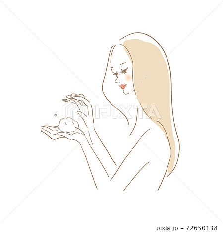 ヘアケアする美しい女性 ヘアケアする美しい女性 72650138