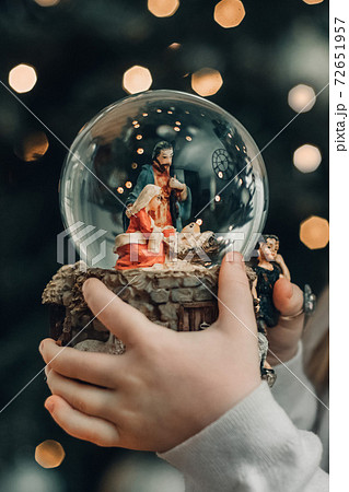 Glass ball with a scene of the birth of Jesus Christ Glass ball with a scene of the birth of Jesus Christ 72651957