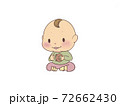 ガラガラおもちゃで遊ぶ子ども 72662430