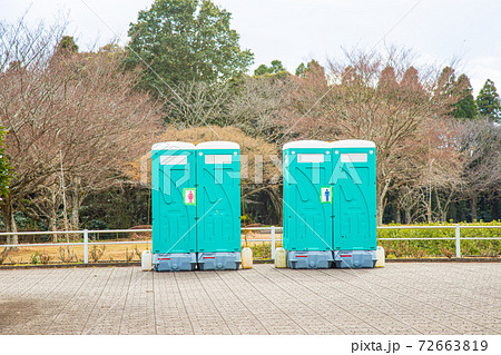 仮設トイレイメージ 72663819