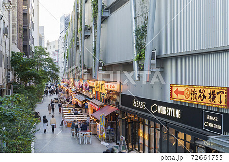 【東京都】都市景観 渋谷ミヤシタパーク 渋谷横丁 72664755