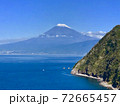 西伊豆からの秋の富士山　駿河湾を望む 72665457