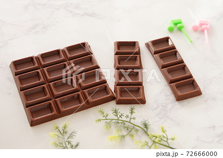 板チョコ バレンタインチョコの写真素材