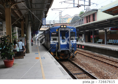 鉄道 鉄路 線路 72667615