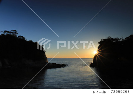 高戸小浜海岸の日の出、高萩市風景 高戸小浜海岸の日の出、高萩市風景 72669263