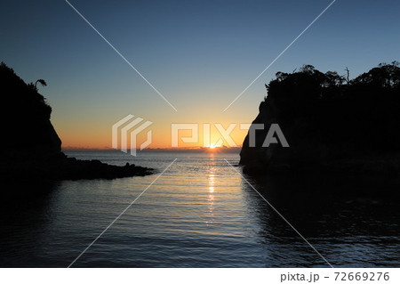 高戸小浜海岸の日の出、高萩市風景 高戸小浜海岸の日の出、高萩市風景 72669276